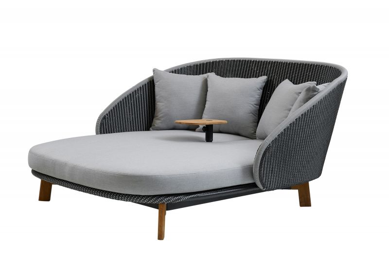 Peacock Outdoor Liege mit Tisch und Kissen Cane-Line